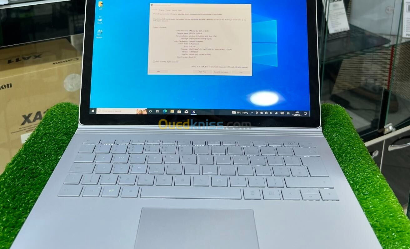 Surface Book 3 i7 10 Gen 16 Gb ram 256 ssd intel uhd + gtx 1650 4 gb ecran 14 pouce 3K tactil etat 