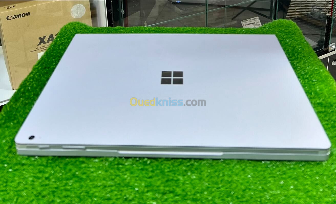 Surface Book 3 i7 10 Gen 16 Gb ram 256 ssd intel uhd + gtx 1650 4 gb ecran 14 pouce 3K tactil etat 