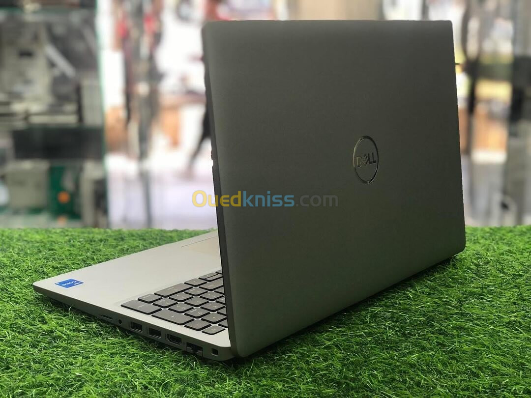 DELL PRECISION 3561 i7 11 Gen 16/512 Quadro T500 ecran 15 Pouce FHD etat 10/10