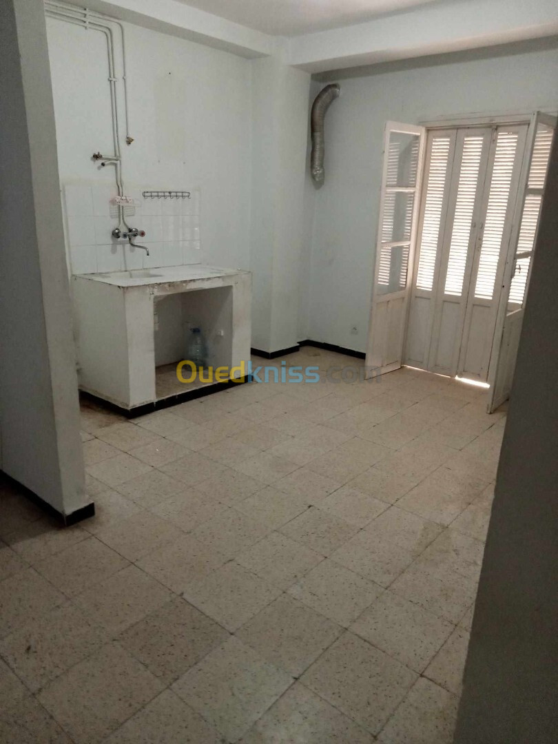 Location Appartement F1 Alger Saoula