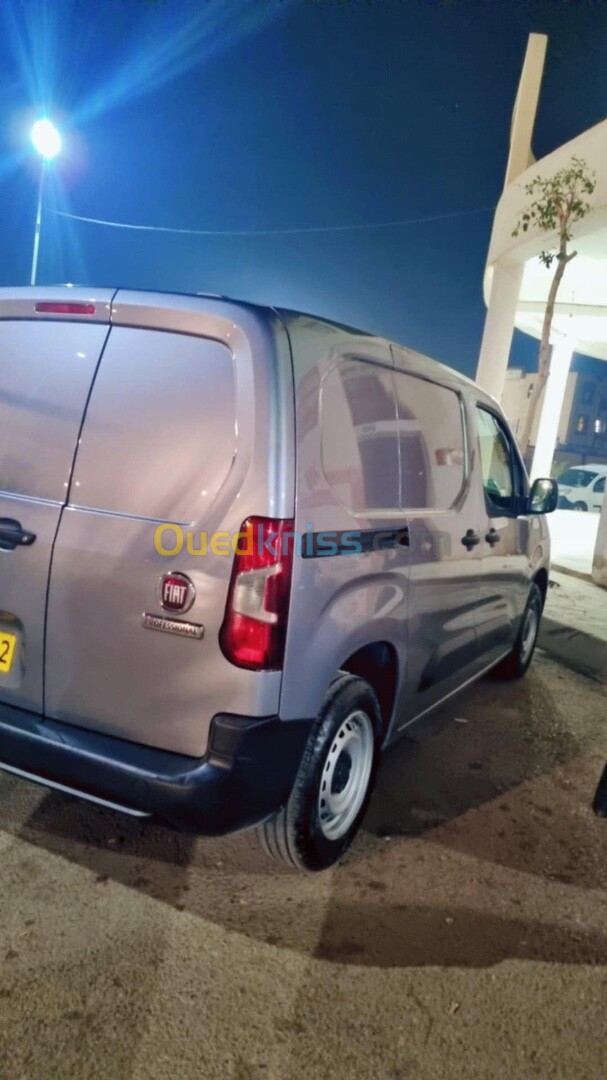 Fiat Doblo 2023 Italien