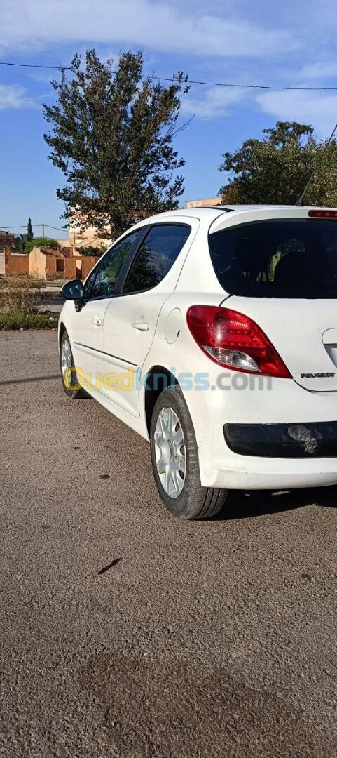 Peugeot 207 2012 