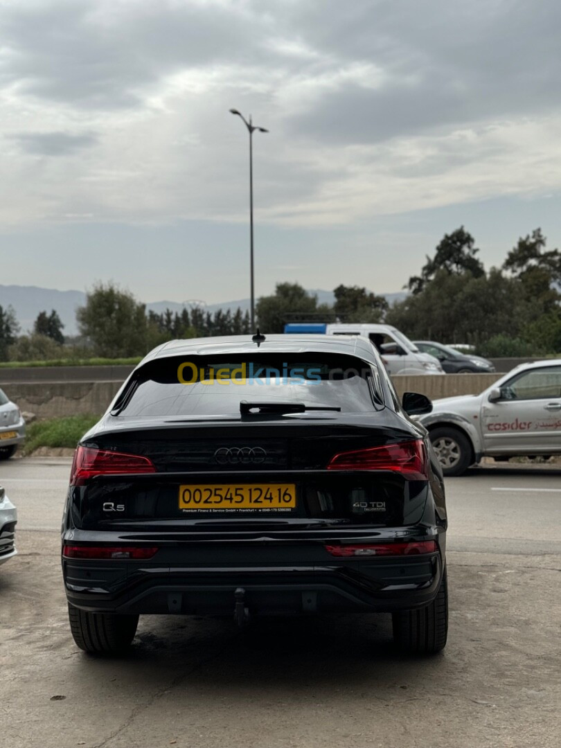 Audi Q5 2024 S-line Quattro