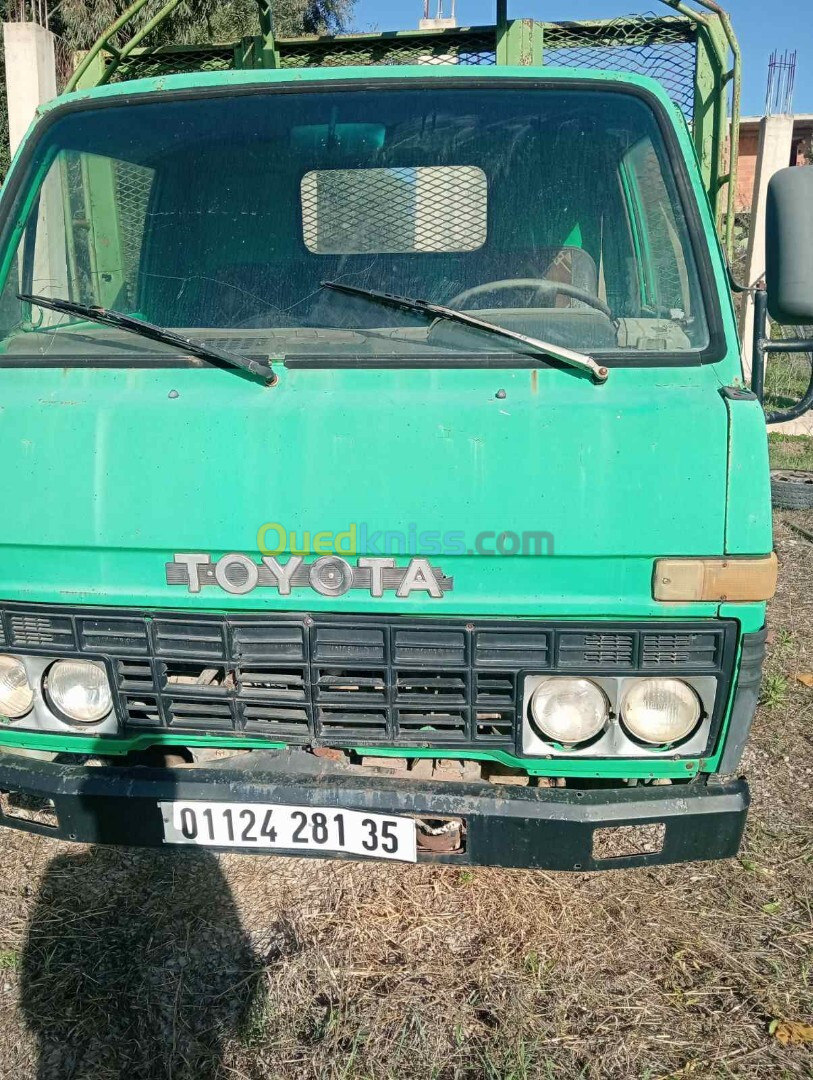 Toyota b30 1981