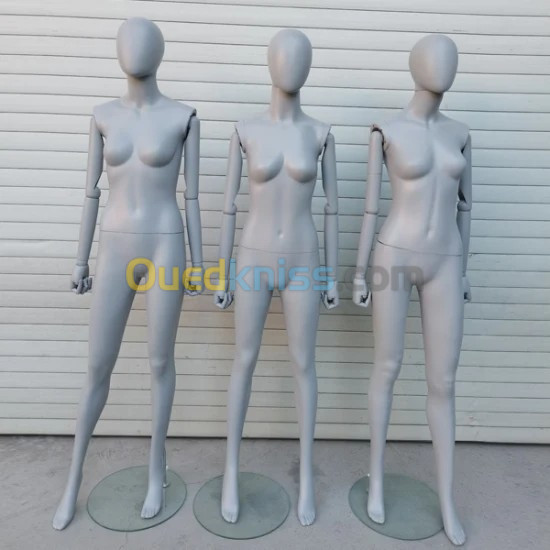 6 MANNEQUIN VITRINE FEMME 15000 les 6