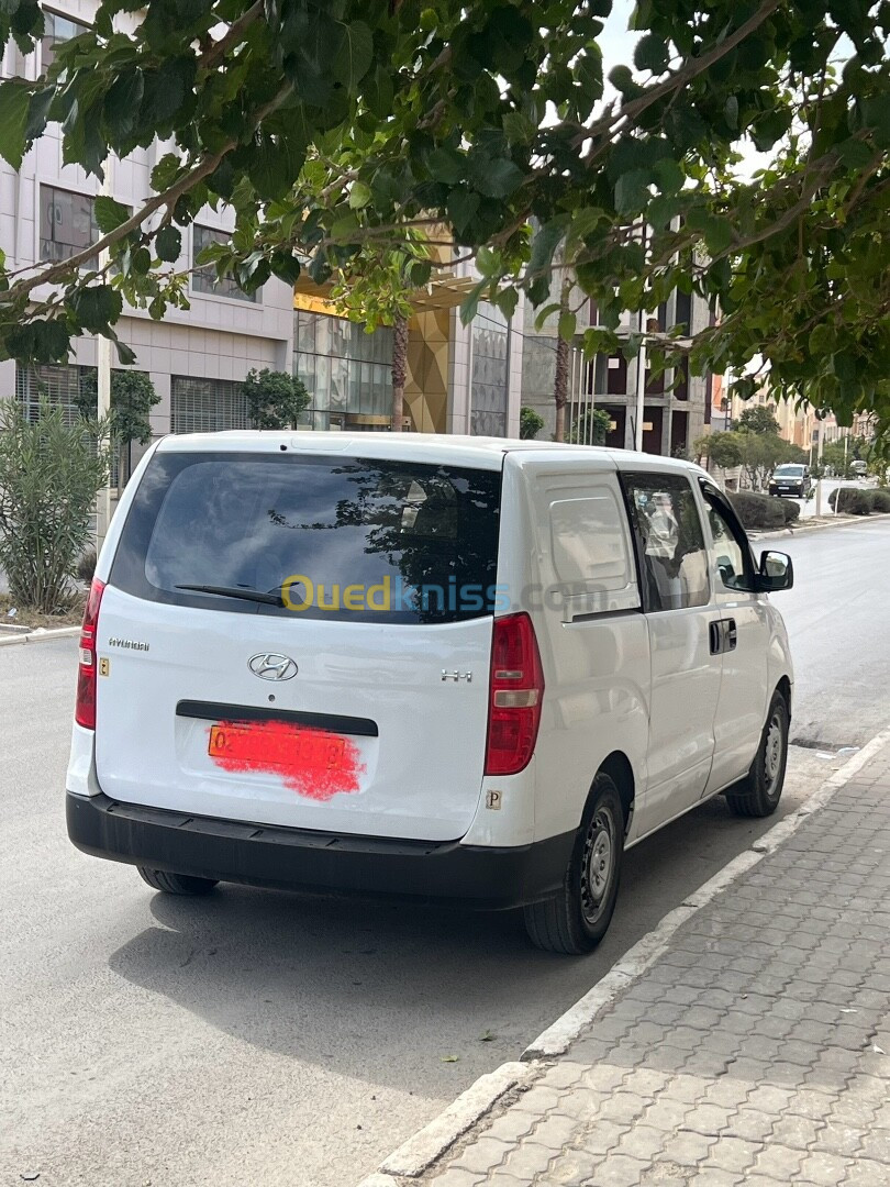 Hyundai H1 2013 Vitré 6 places