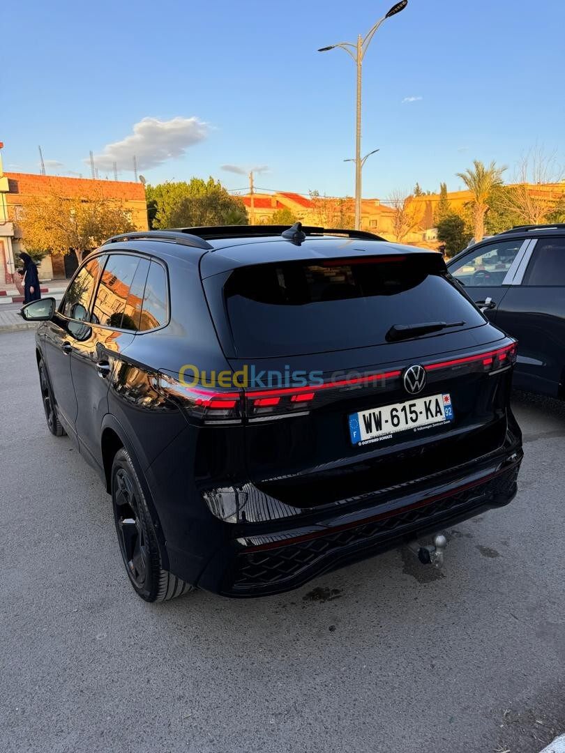 Volkswagen Tiguan R-LINE 2024 Pack Black