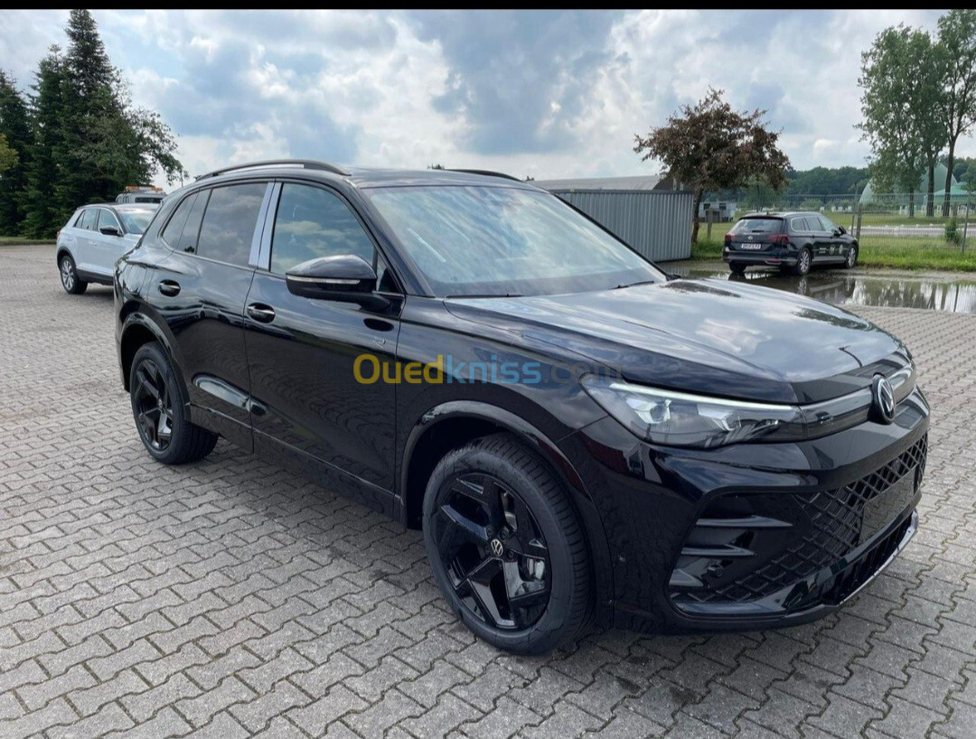 Volkswagen Tiguan 2024 Full Black