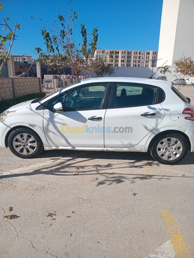 Peugeot 208 2013 Access