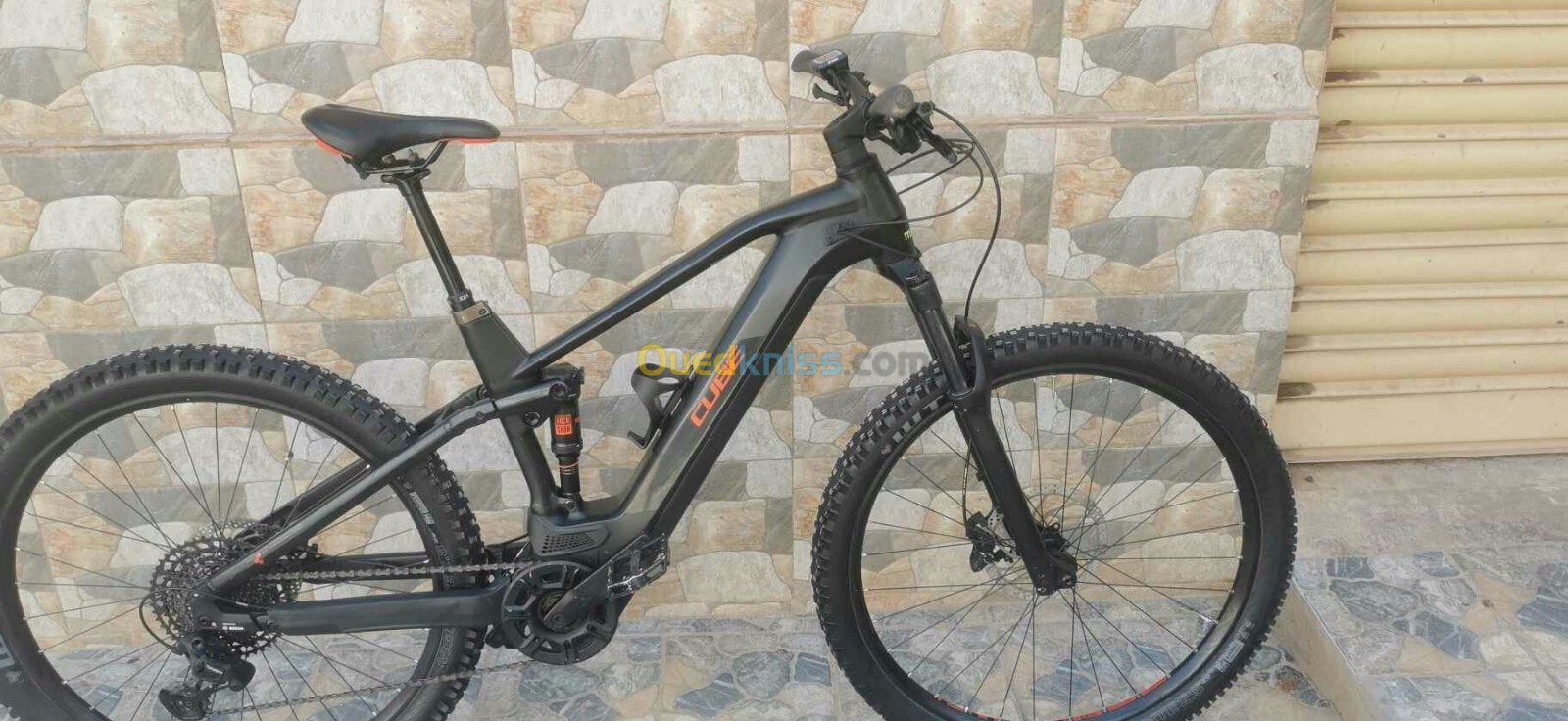 VTT electrique Cube 625W  12 vitesses 