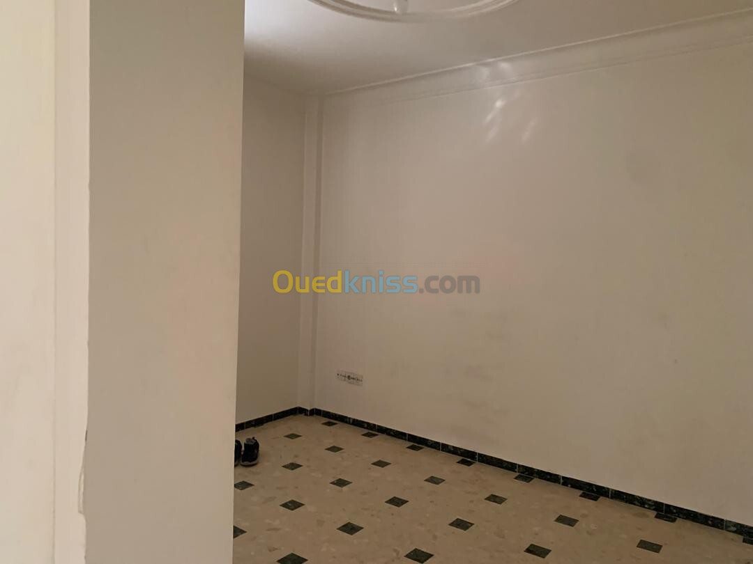 Location Appartement F3 Alger Hydra