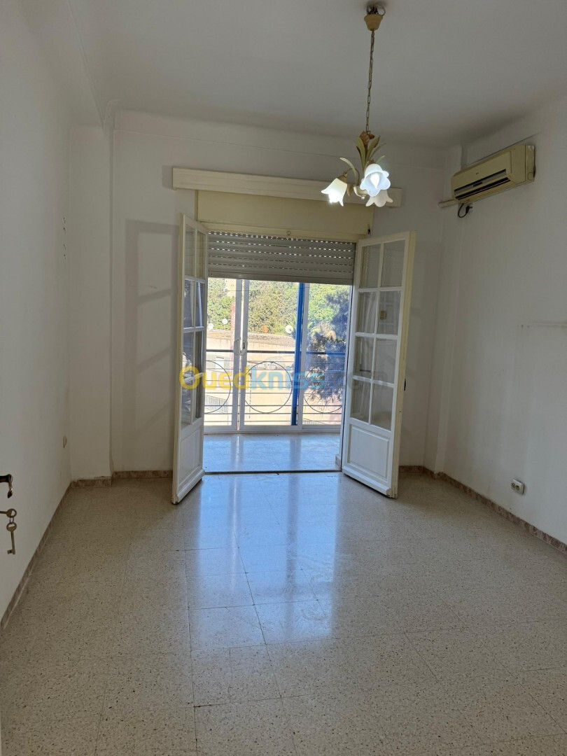 Location Appartement F4 Alger Hydra