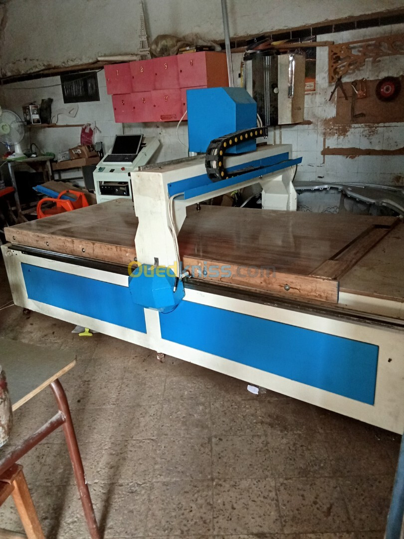 Vends CNC router 2.44/1.22