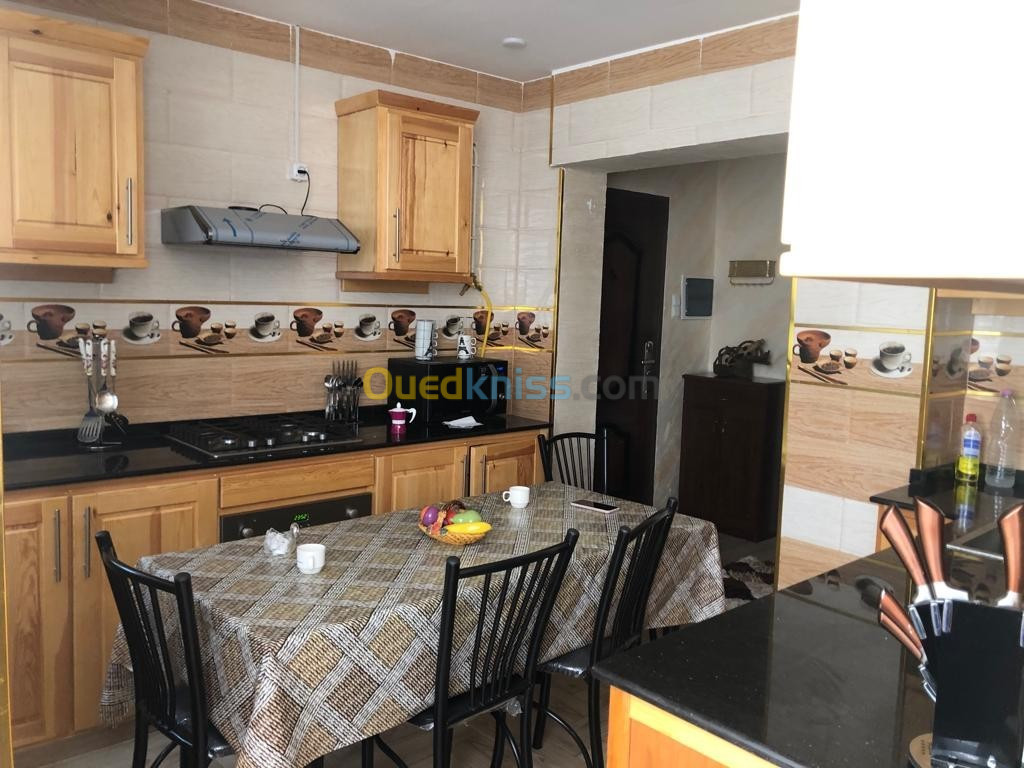 Location Appartement F4 Alger Ain taya