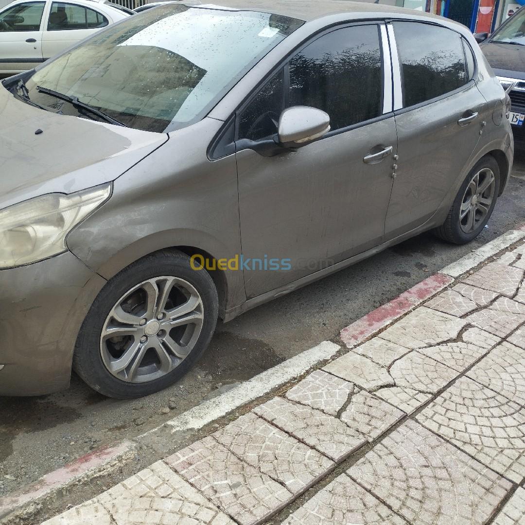 Peugeot 208 2012 Active