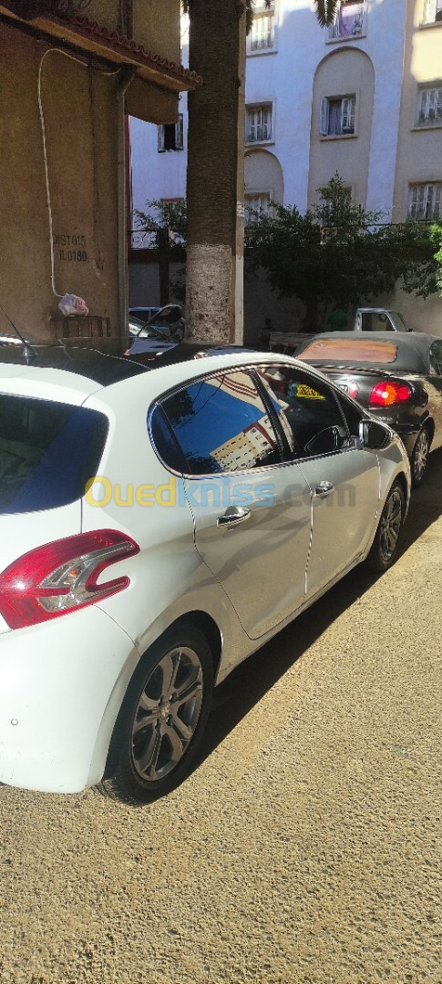 Peugeot 208 2014 208