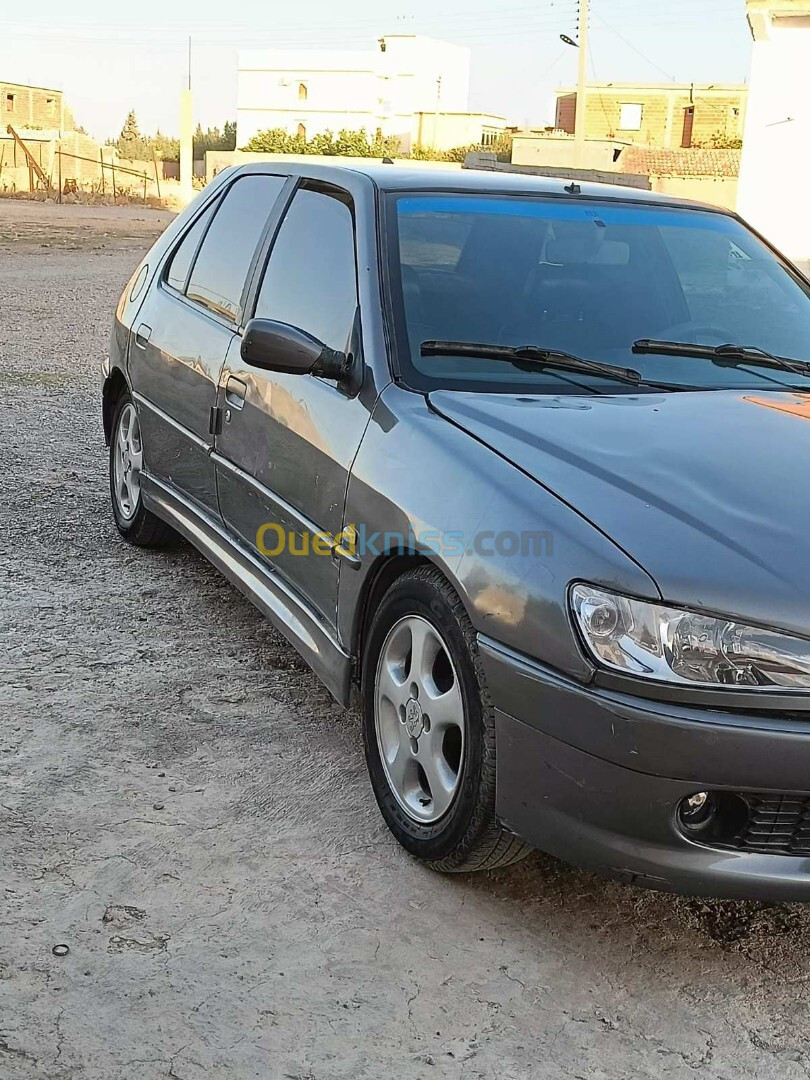 Peugeot 306 1996 مجمولة