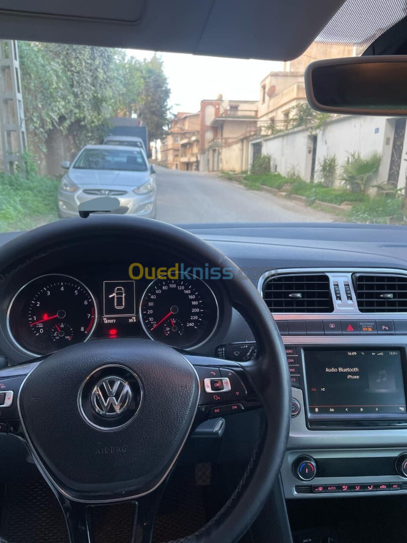 Volkswagen Polo 2016 Cara+