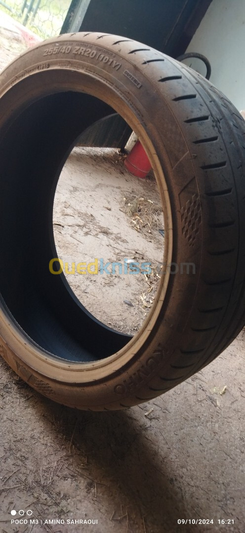 Pneu marque kumho 250/40 R20