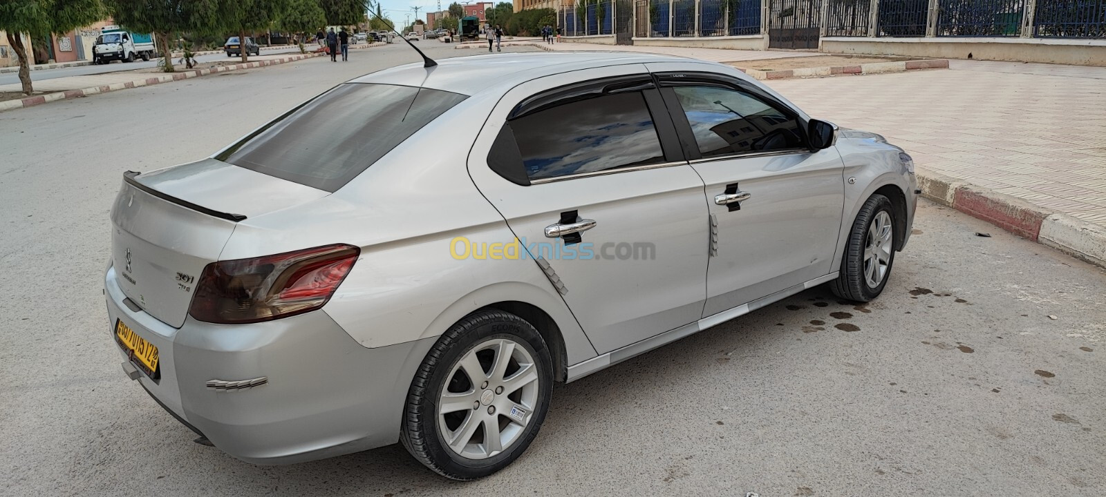 Peugeot 301 2015 Allure