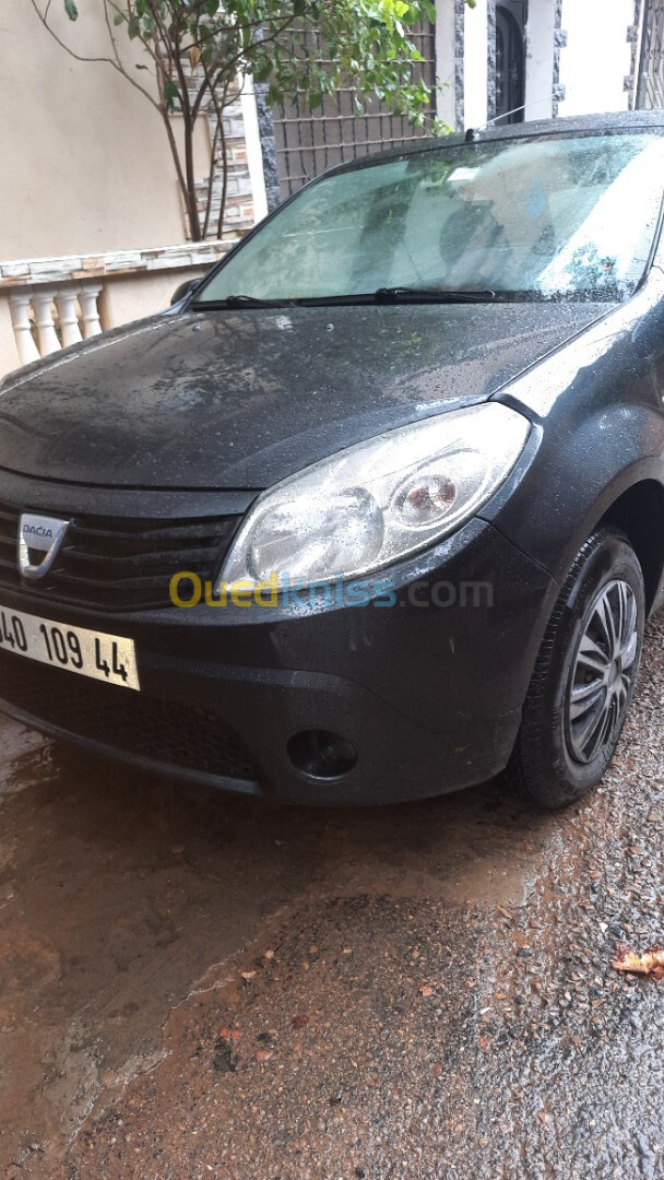 Dacia Logan 2009 سنديرو