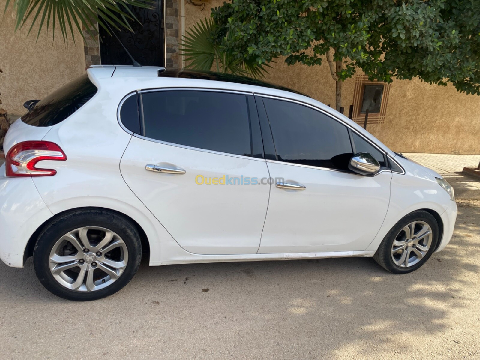 Peugeot 208 2014 Allure