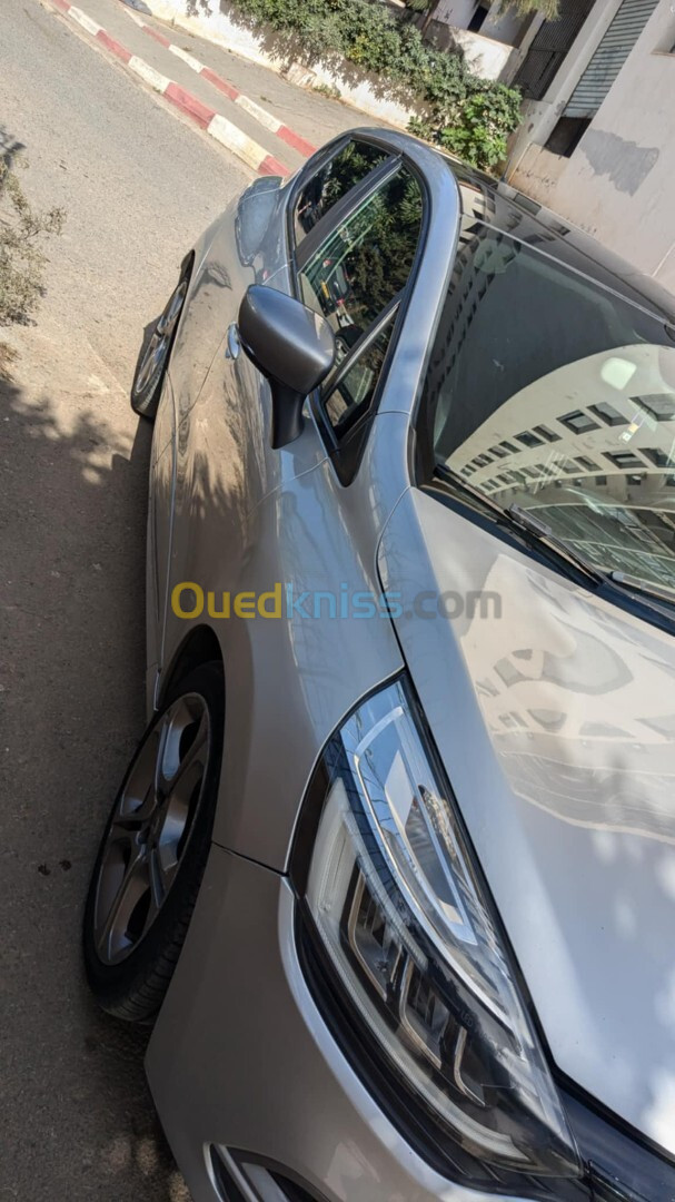 Renault Clio 4 2019 GT Line +