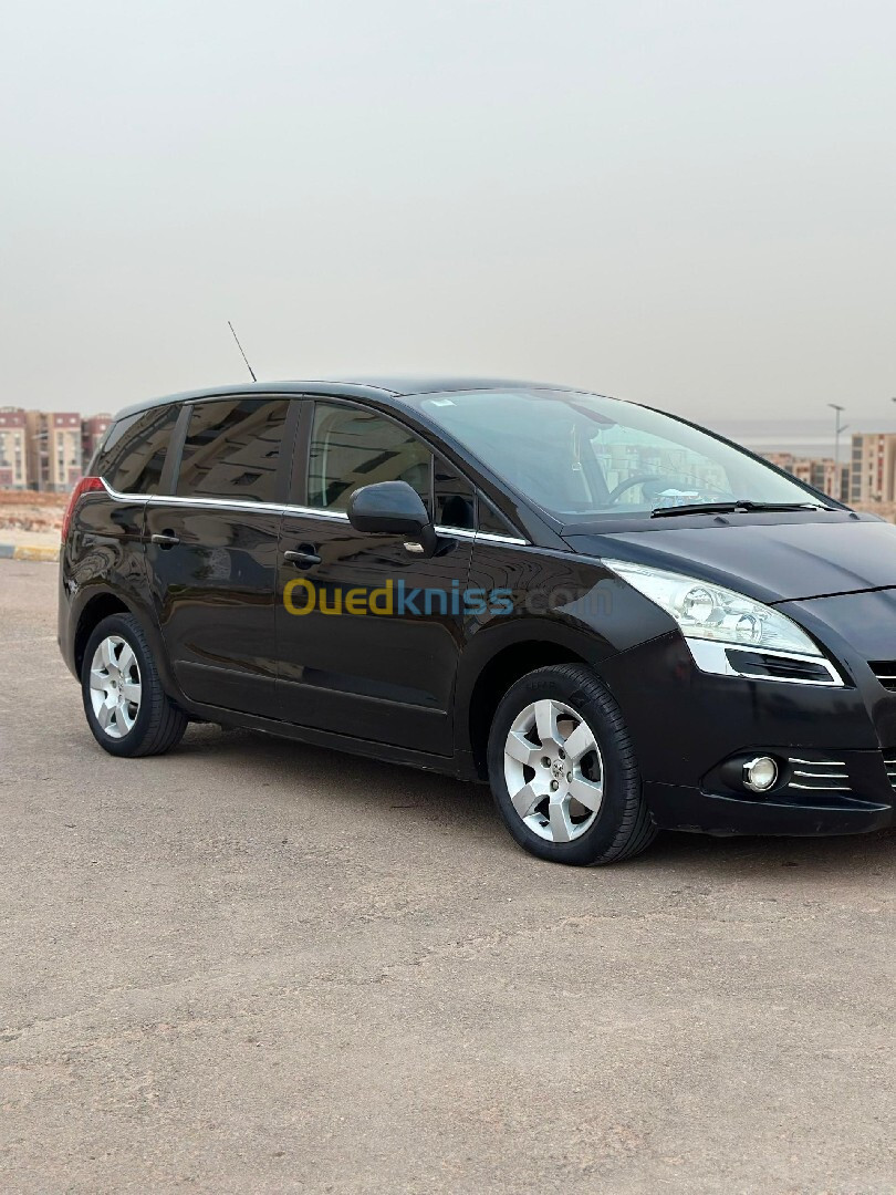 Peugeot 5008 2012 Allure