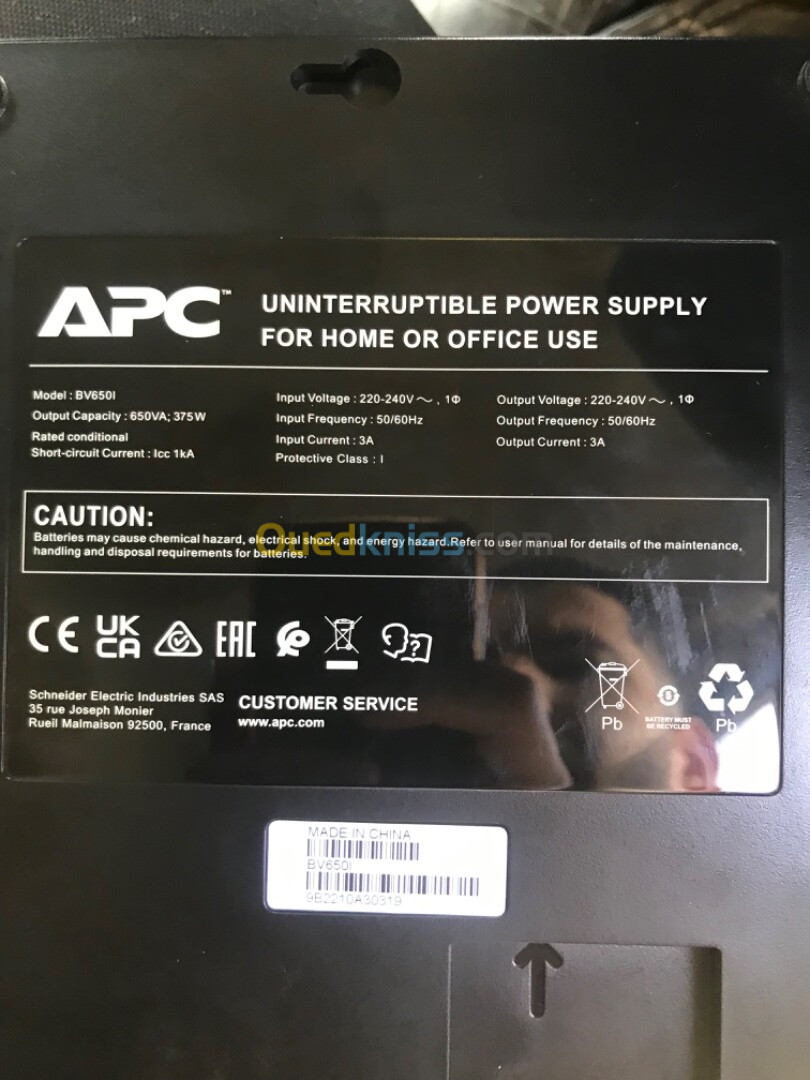 Onduleur APC 650VA Back UPS Avec 6 Prises 230V