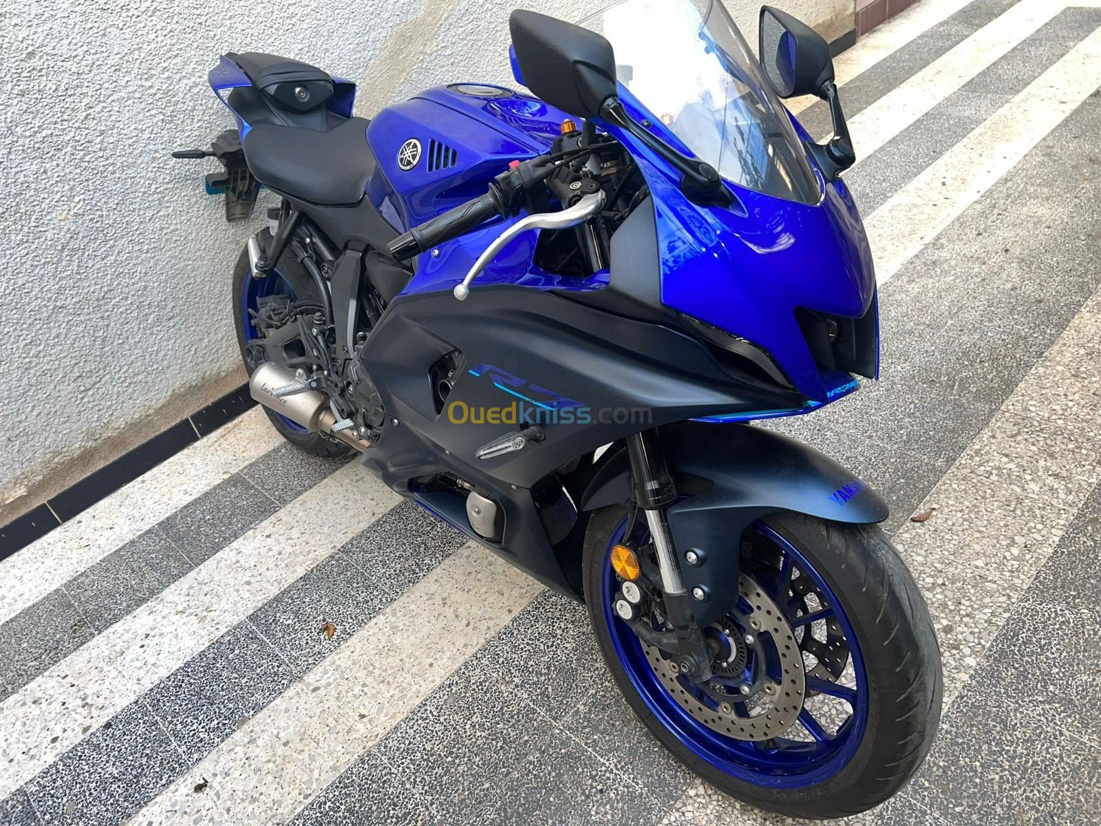 Yamaha R7 2022