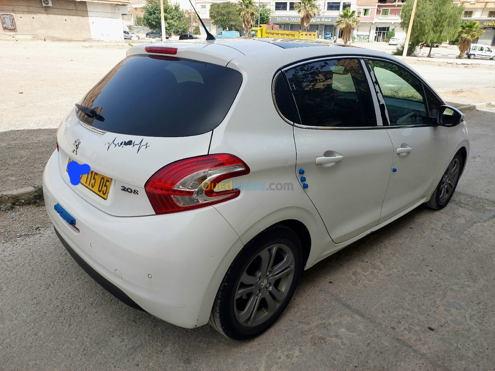 Peugeot 208 2015 Allure