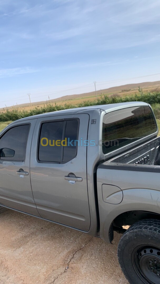 Nissan Navara 2011 Elegance 4x4