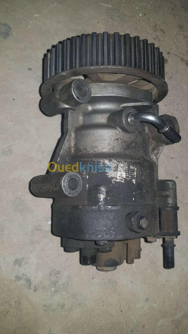 pompe HP motor 1.5 d.c.i Clio 3