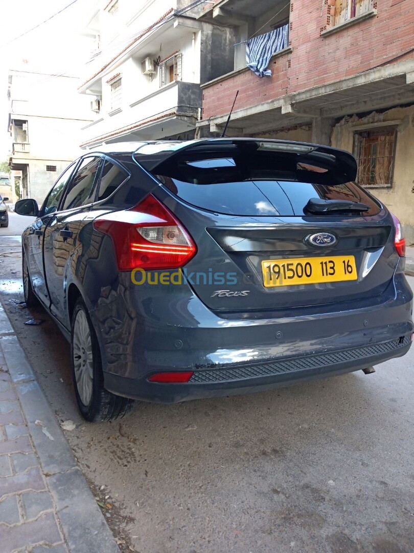 Ford Focus 5 portes 2013 Titanium