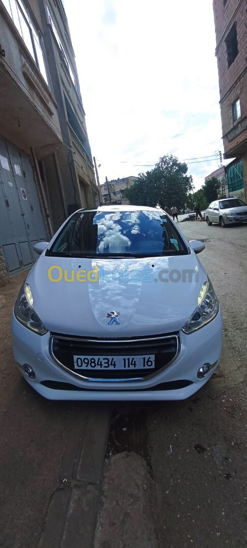 Peugeot 208 2014 Allure