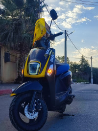 motos-et-scooters-vms-cuxi-2-2024-boumerdes-algerie