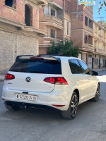 moyenne-berline-volkswagen-golf-7-2014-batna-algerie