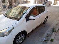 سيارة-صغيرة-toyota-yaris-2012-صيادة-مستغانم-الجزائر