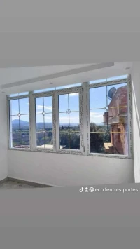 Fentre et porte PVC نوافذ أبواب بلاستيكية وألمنيوم