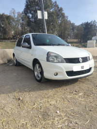 voitures-renault-clio-campus-2013-bye-constantine-algerie