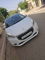 citadine-peugeot-208-2014-allure-chlef-algerie