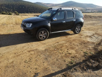 voitures-dacia-duster-2015-les-eucalyptus-alger-algerie