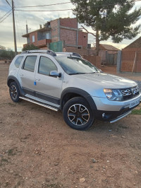 voitures-dacia-duster-2016-khams-djouamaa-medea-algerie