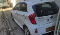 voitures-kia-picanto-2013-pop-les-eucalyptus-alger-algerie