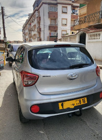 voitures-hyundai-grand-i10-2018-restylee-dz-alger-centre-algerie