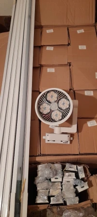 Projecteur led sur rail