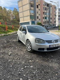 voitures-volkswagen-golf-5-2004-constantine-algerie