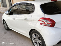 voitures-peugeot-208-2015-allure-biskra-algerie