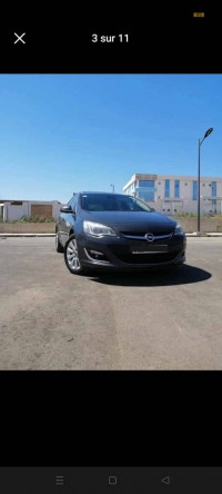 voitures-opel-astra-2014-constantine-algerie