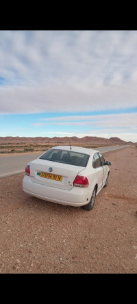 voitures-volkswagen-polo-sedan-2013-mahelma-alger-algerie